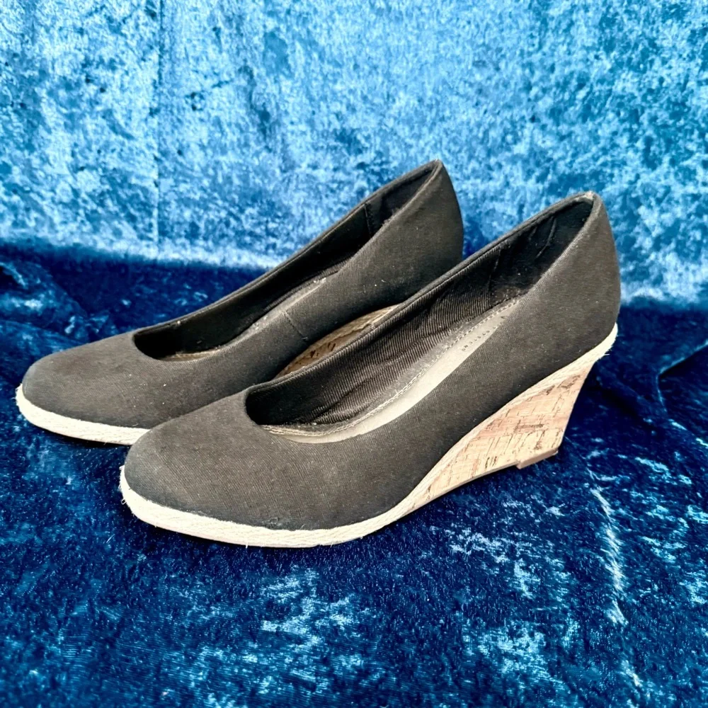 LifeStride Dexflex Black Canvas Cork Wedge‎ Sandals Size 8 Cushion Comfort